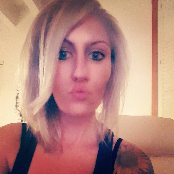 Meet your Posher, Alecia - Picture 1 of 1